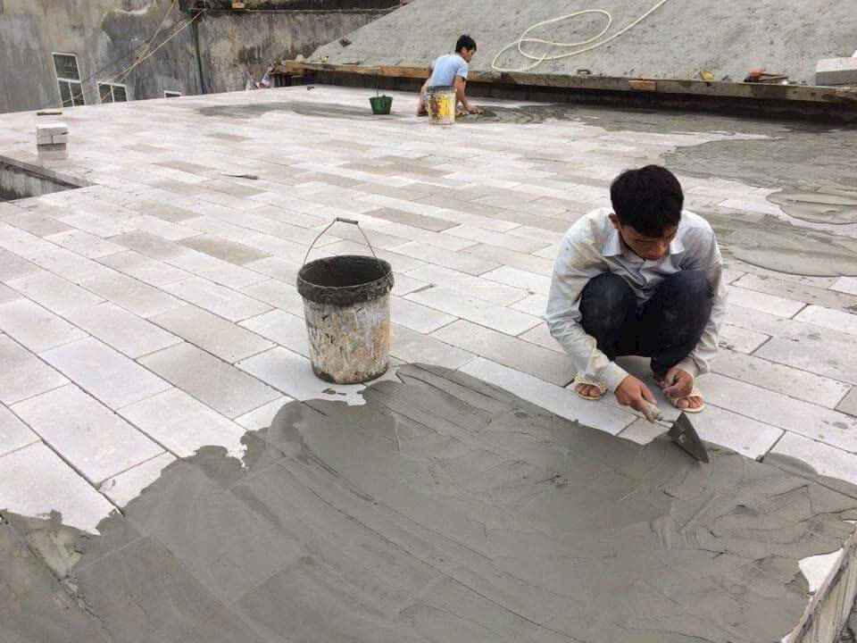 Sân thượng nhà dân hoàn thiện sau khi lót chống nóng AAC